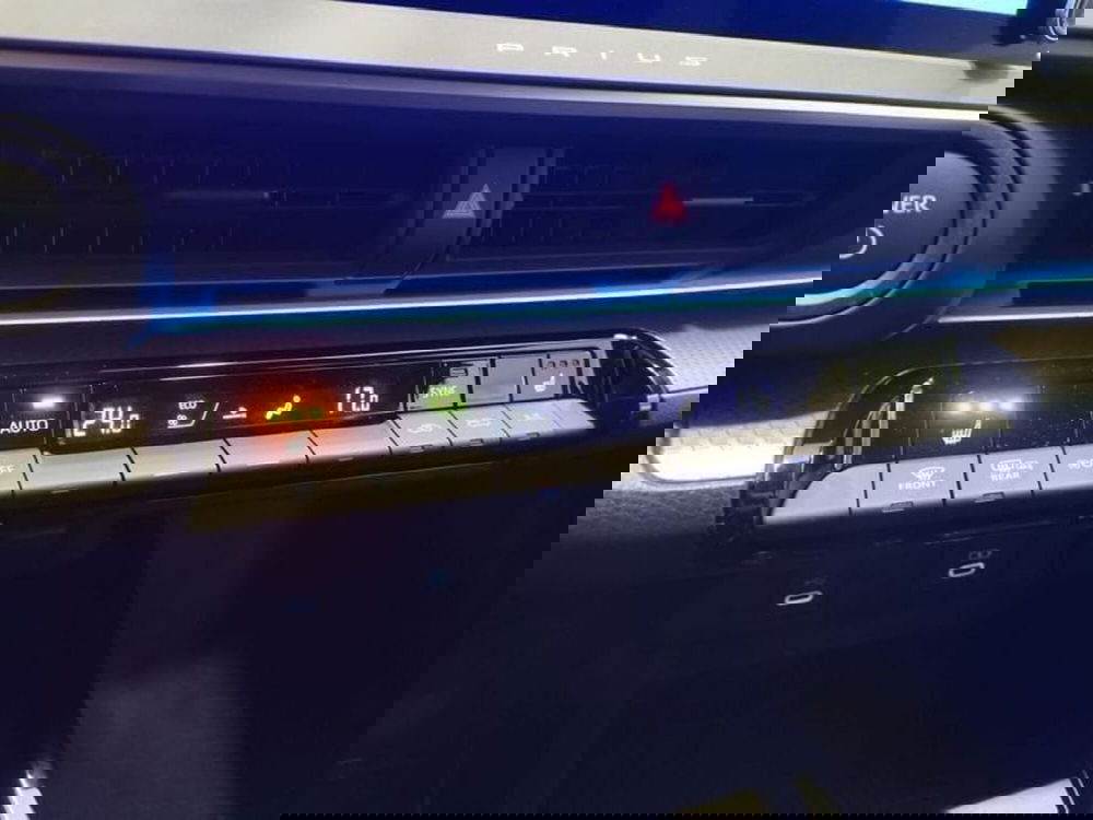 Toyota Prius nuova a Bergamo (9)