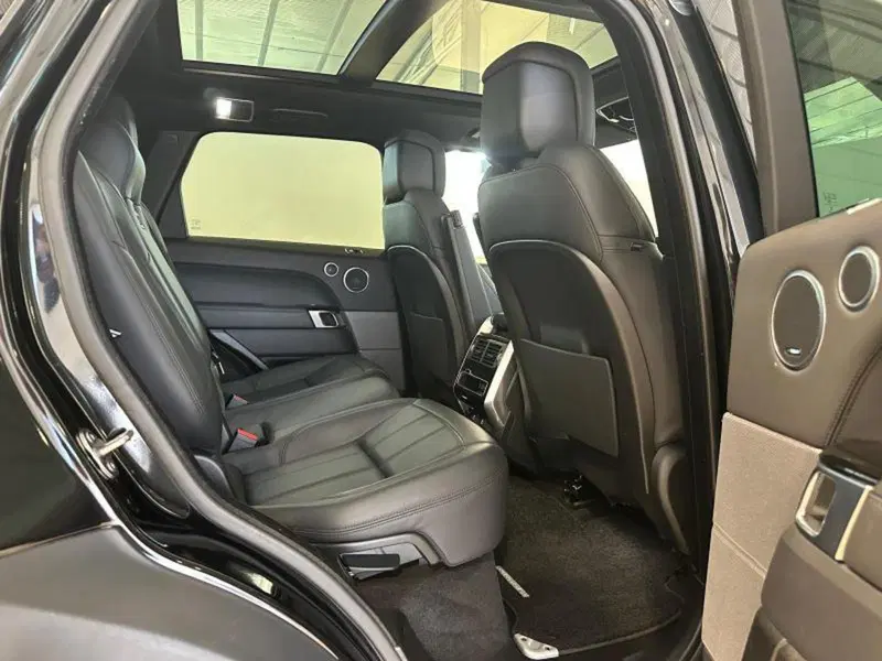 Land Rover Range Rover Sport usata a Venezia (10)