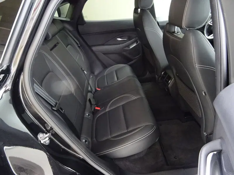 Jaguar E-Pace usata a Como (5)