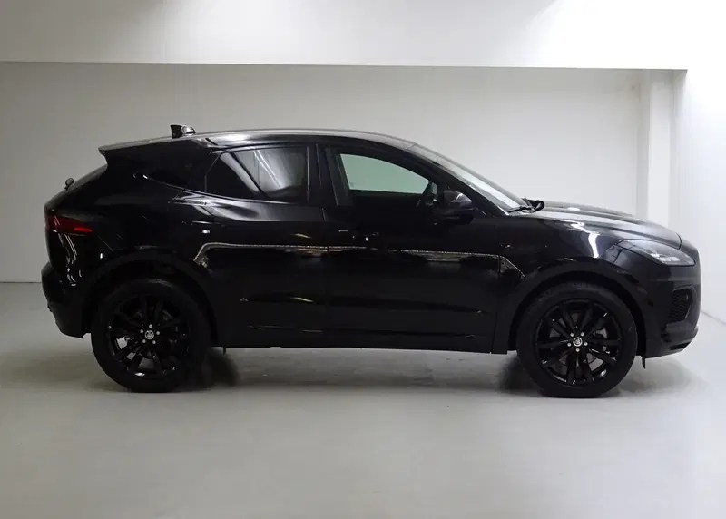 Jaguar E-Pace usata a Como (6)