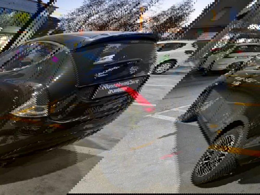 Lancia Ypsilon usata a Parma (10)