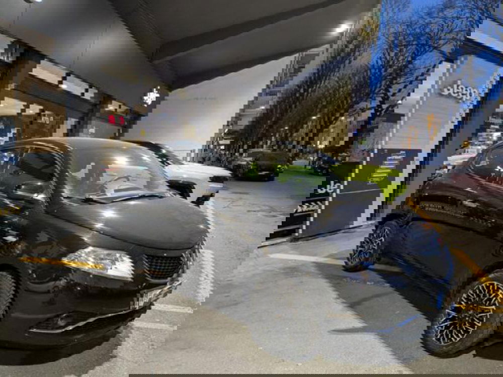 Lancia Ypsilon usata a Parma (6)