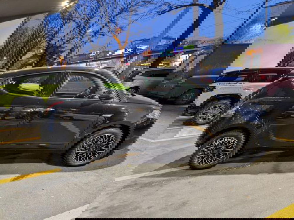 Lancia Ypsilon usata a Parma (7)