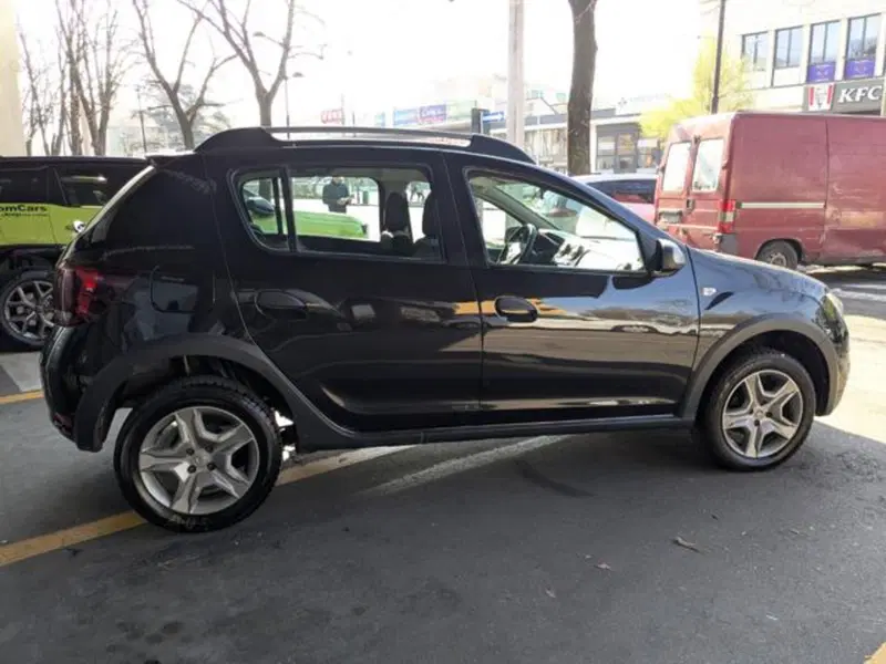 Dacia Sandero usata a Parma (6)