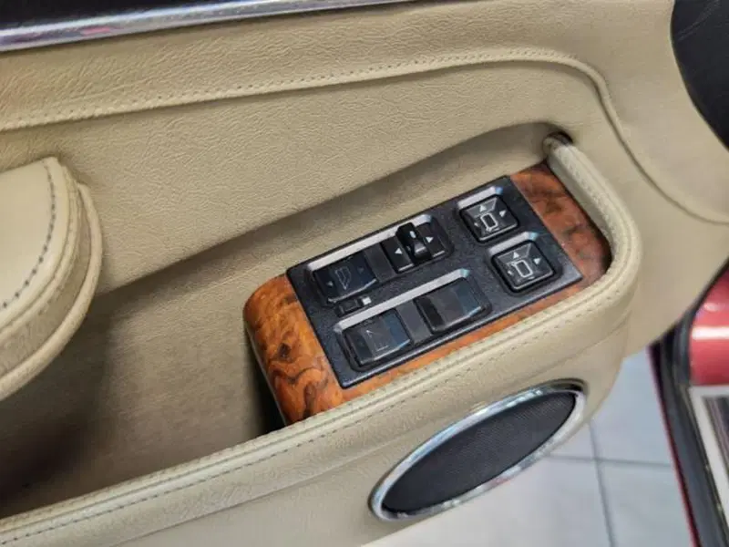 Jaguar Daimler usata a Varese (16)