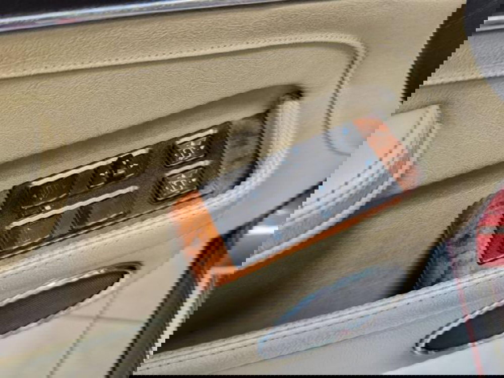 Jaguar Daimler usata a Varese (16)