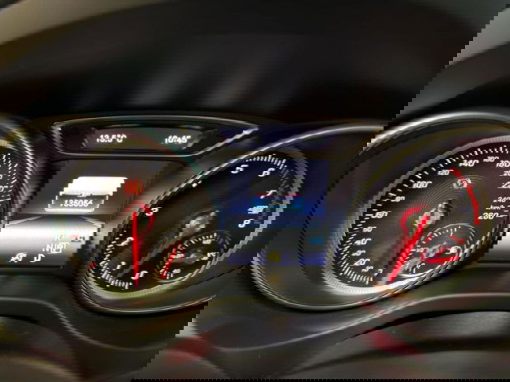 Mercedes-Benz GLA SUV usata a Milano (7)