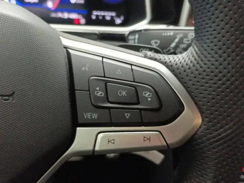 Volkswagen T-Roc usata a Milano (12)
