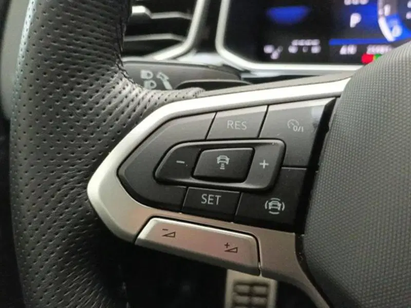Volkswagen T-Roc usata a Milano (15)