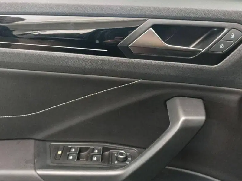 Volkswagen T-Roc usata a Milano (16)