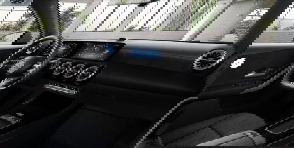 Mercedes-Benz Classe A Sedan usata a Milano (7)