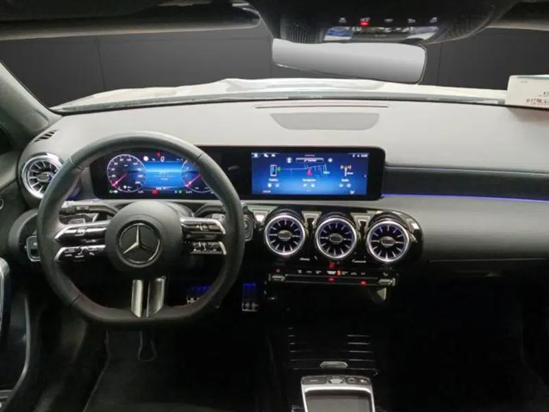 Mercedes-Benz Classe A Sedan usata a Milano (13)