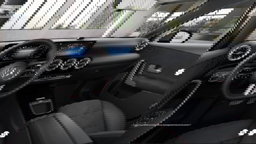 Mercedes-Benz Classe A Sedan usata a Milano (9)