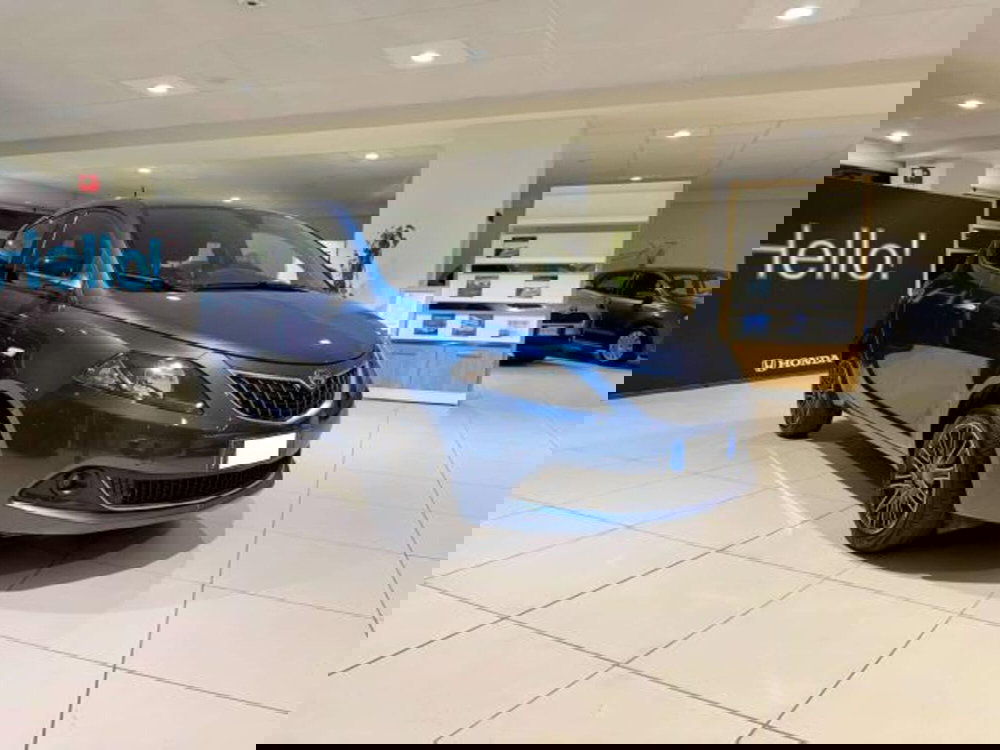 Lancia Ypsilon usata a Savona (3)