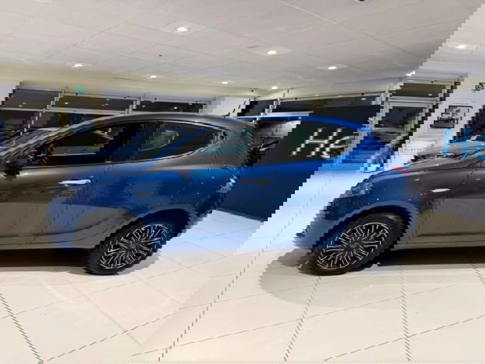 Lancia Ypsilon usata a Savona (8)