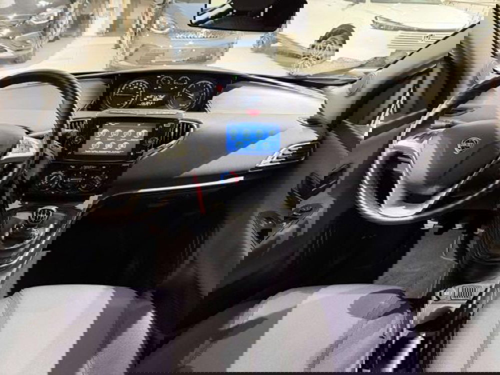 Lancia Ypsilon usata a Savona (13)