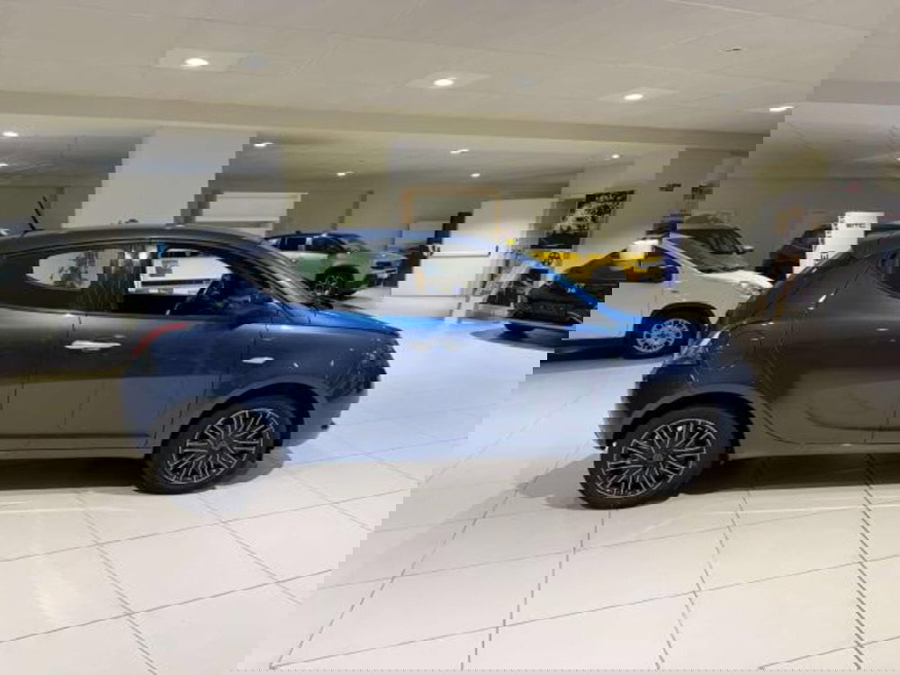 Lancia Ypsilon usata a Savona (5)