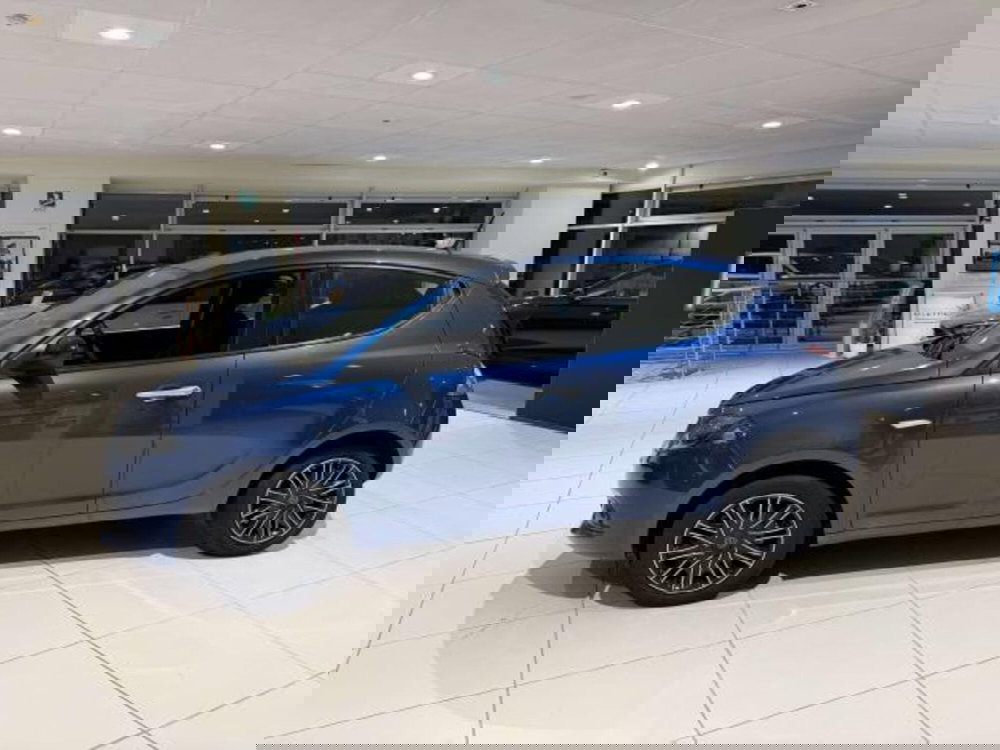 Lancia Ypsilon usata a Savona (9)