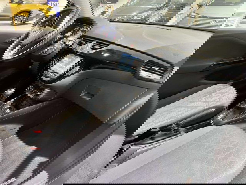 Opel Corsa Coupé usata a Savona (14)