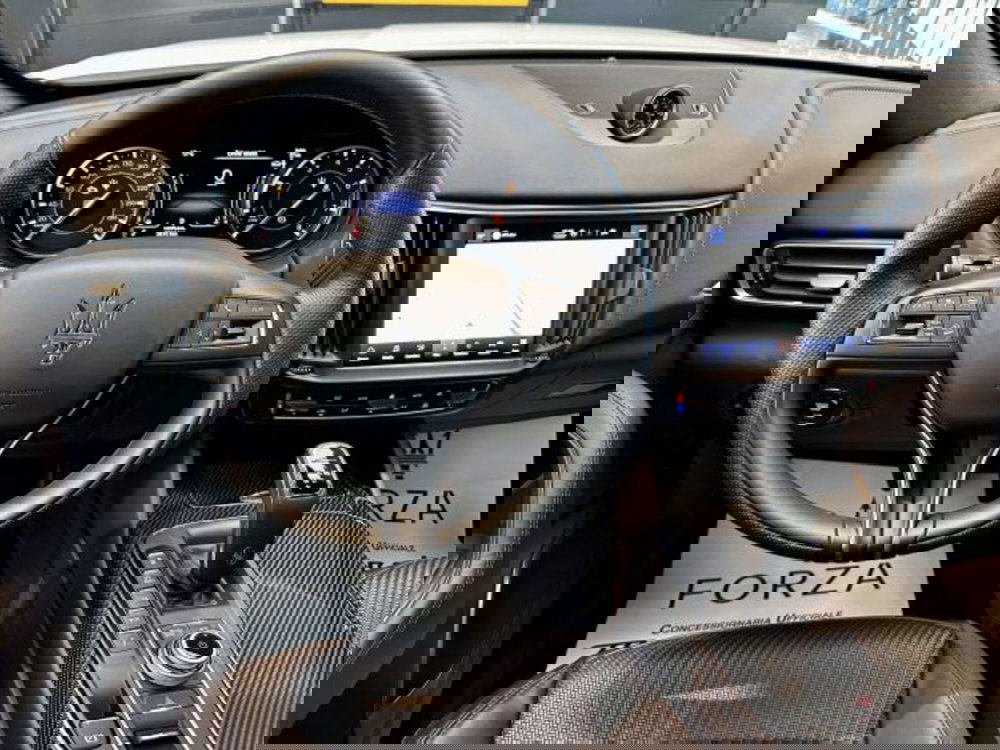 Maserati Levante usata a Torino (14)