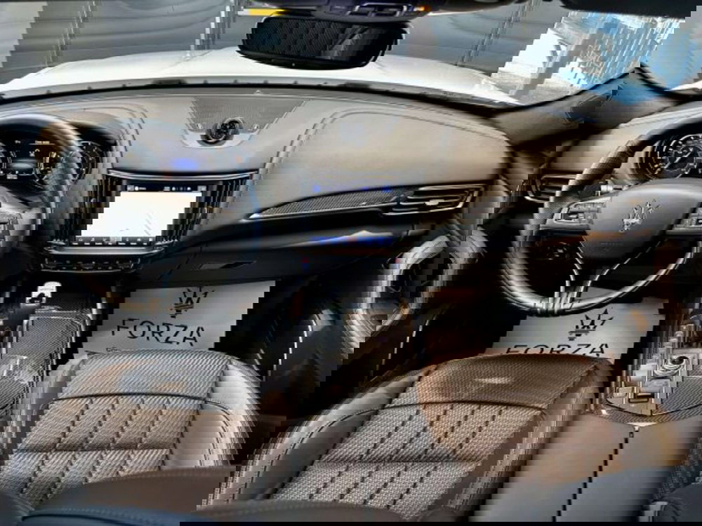 Maserati Levante usata a Torino (15)