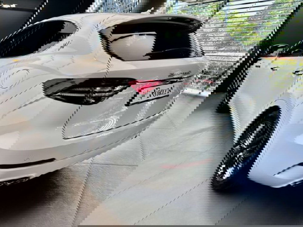 Maserati Levante usata a Torino (8)