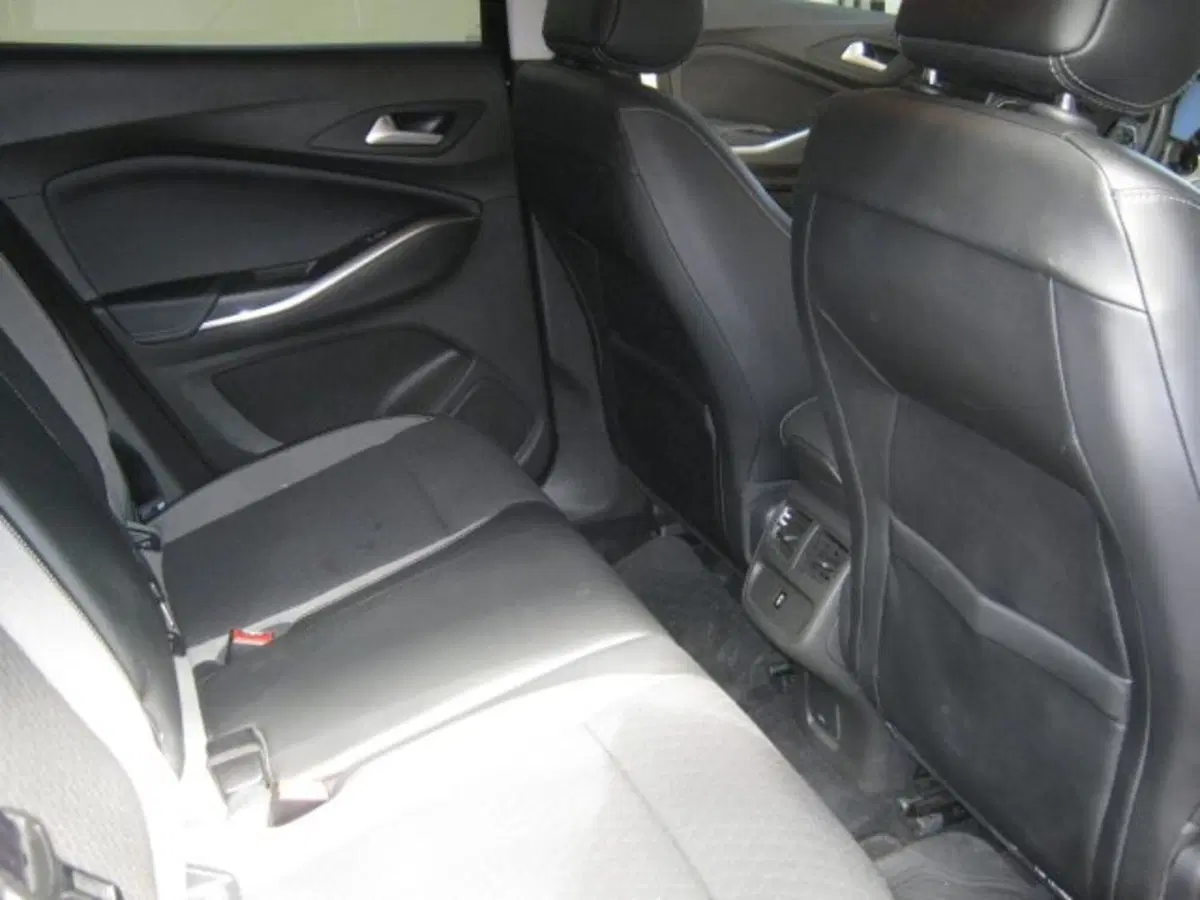 Opel Grandland usata a Fermo (8)