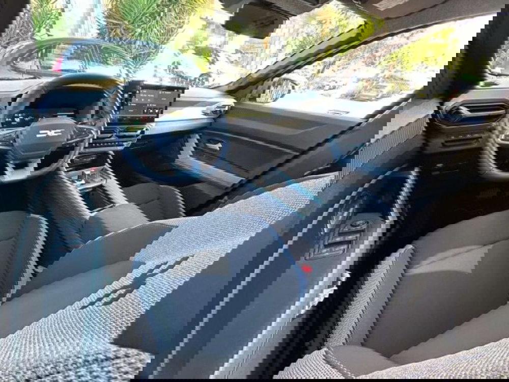 Dacia Bigster nuova a Firenze (13)