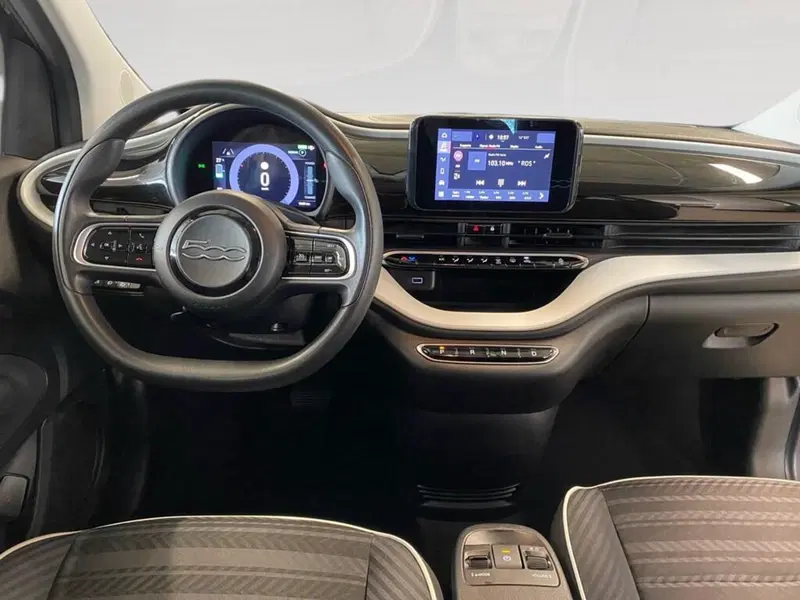 Fiat 500e usata a Torino (6)
