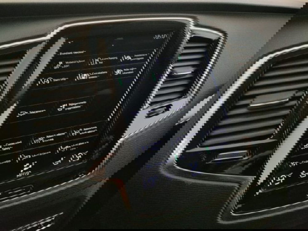 Volvo XC90 usata a Modena (15)