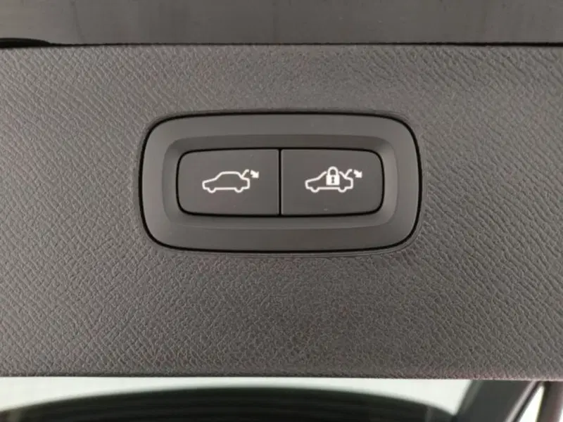 Volvo XC90 usata a Modena (8)