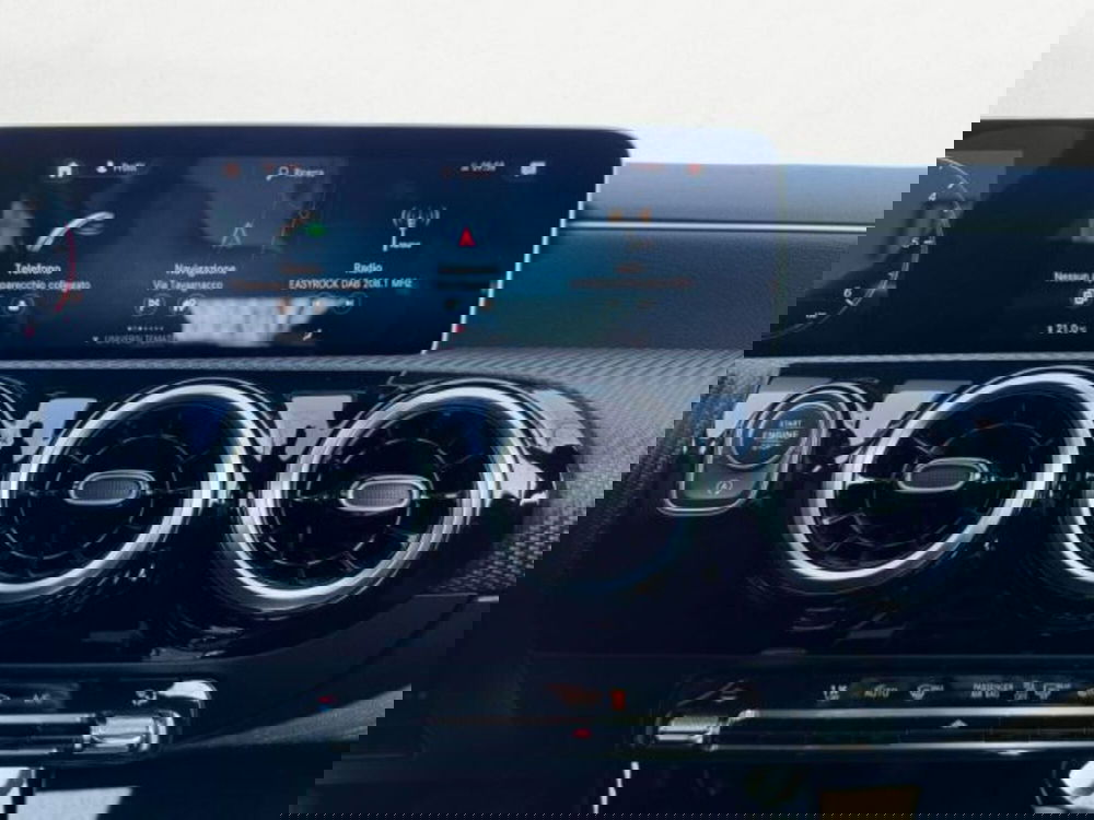 Mercedes-Benz Classe A Sedan usata a Udine (11)