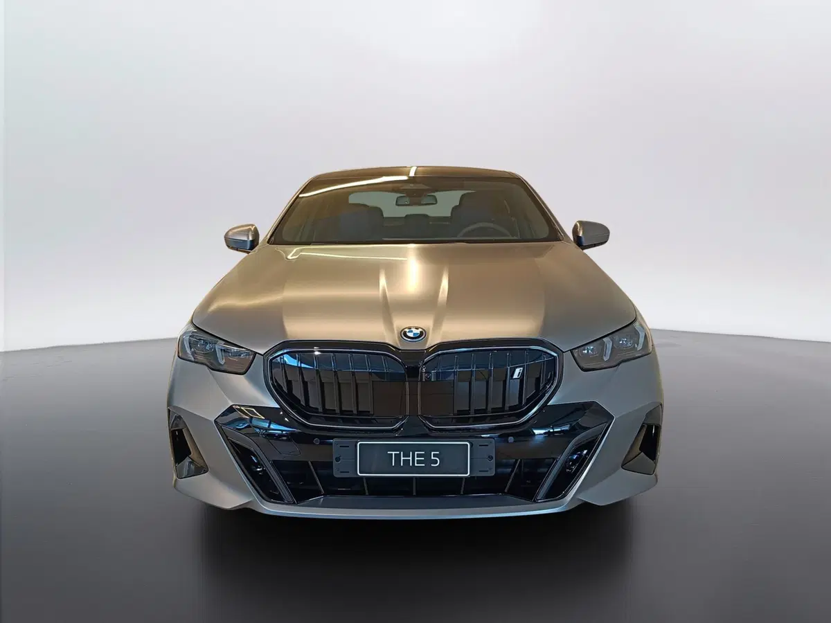 BMW i5 nuova a Ascoli Piceno (2)