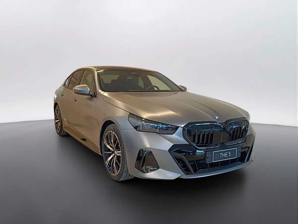 BMW i5 nuova a Ascoli Piceno (3)