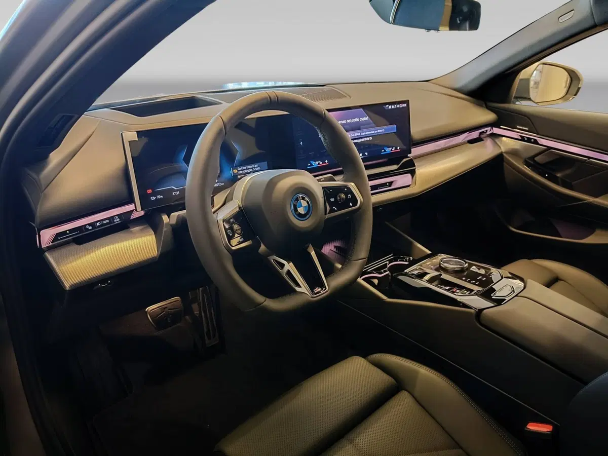BMW i5 nuova a Ascoli Piceno (6)