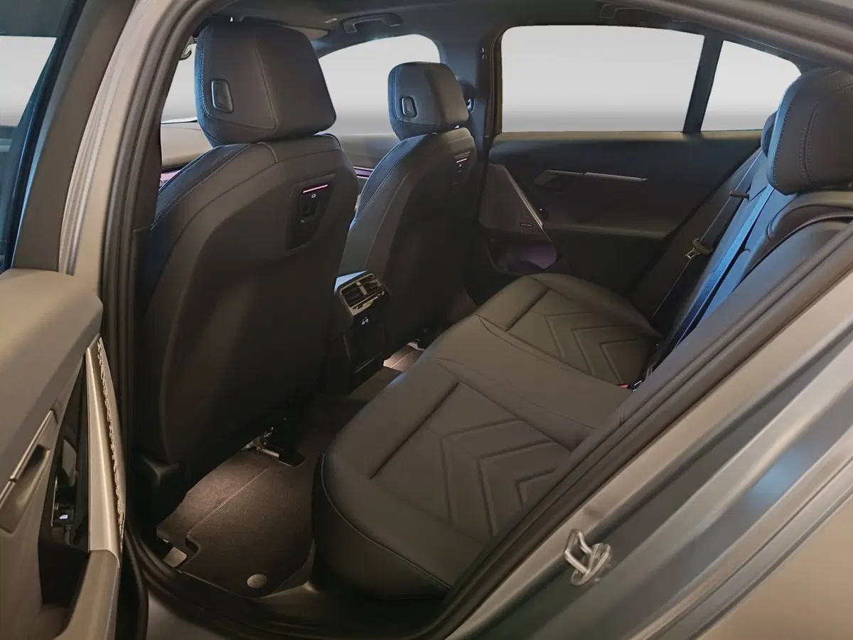 BMW i5 nuova a Ascoli Piceno (8)