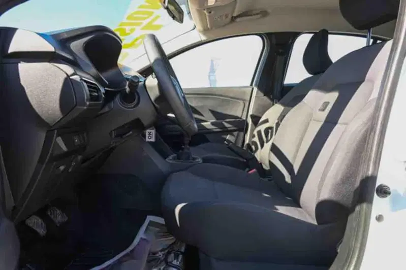 Dacia Logan usata a Torino (13)