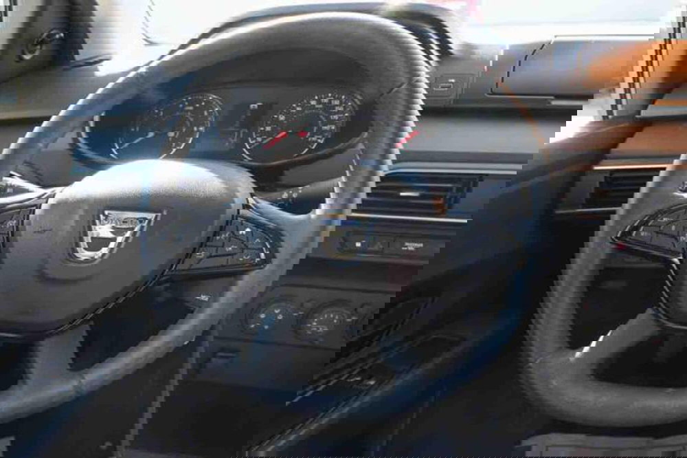 Dacia Logan usata a Torino (16)