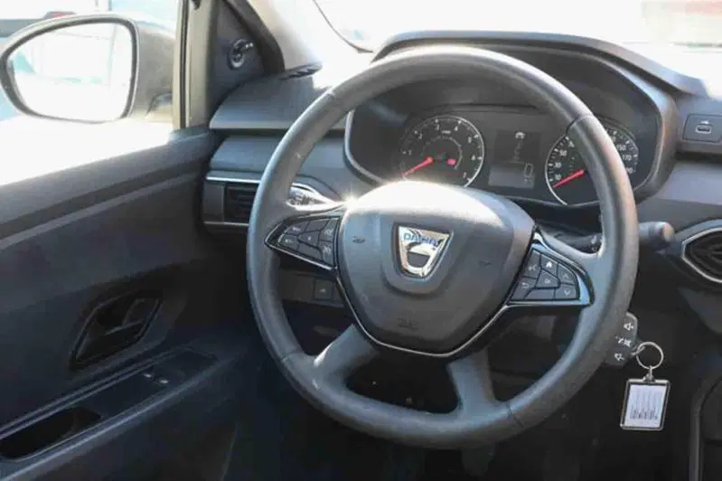 Dacia Logan usata a Torino (20)