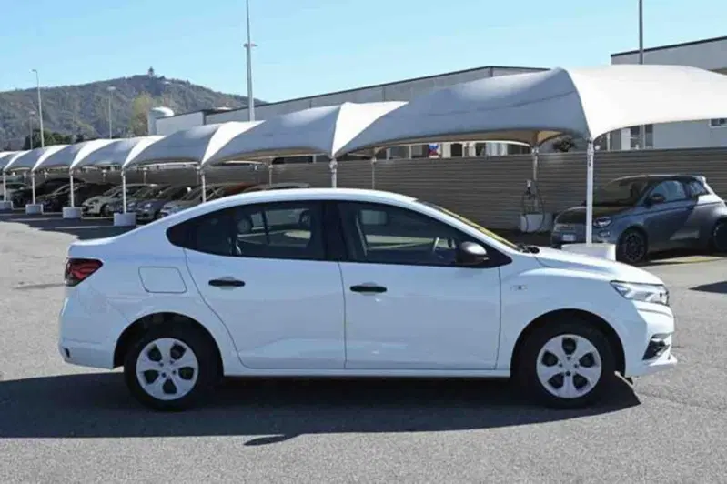 Dacia Logan usata a Torino (4)