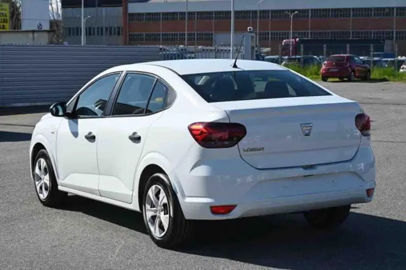 Dacia Logan usata a Torino (7)