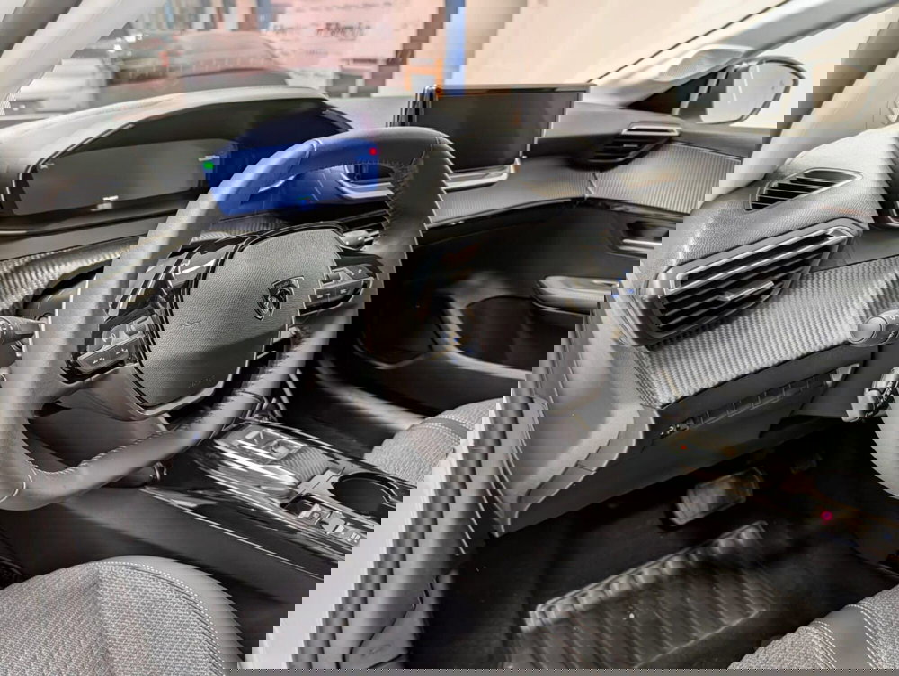 Peugeot 208 nuova a Ascoli Piceno (11)