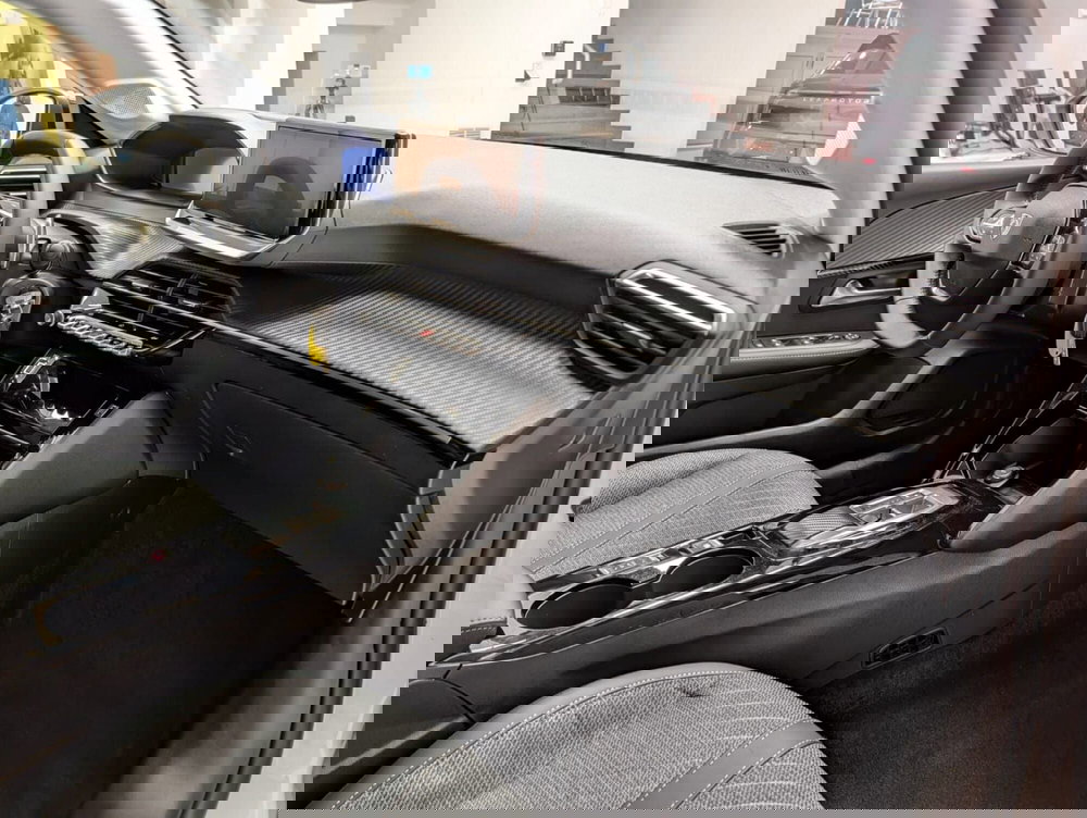 Peugeot 208 nuova a Ascoli Piceno (12)