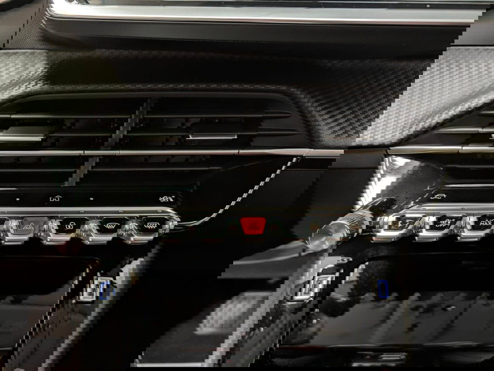 Peugeot 208 nuova a Ascoli Piceno (20)