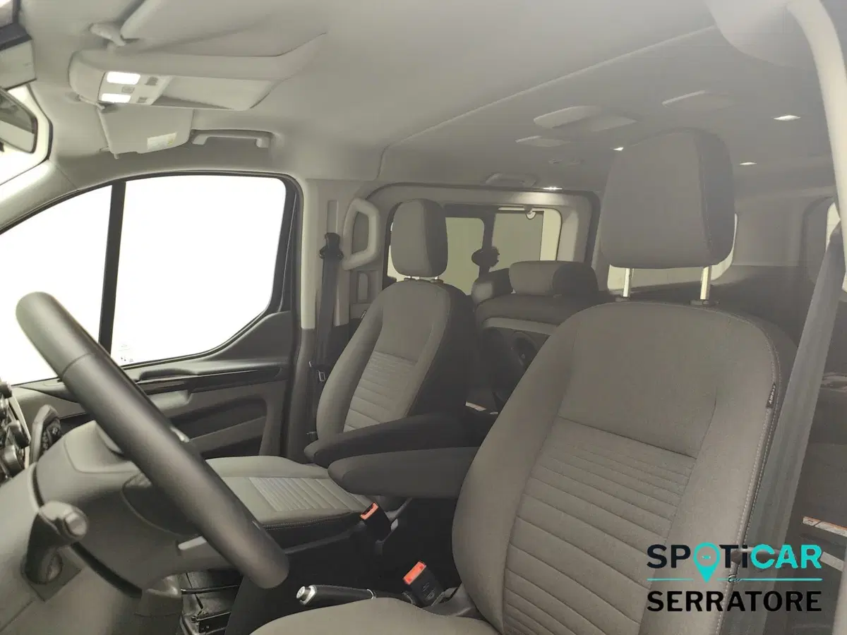 Ford Tourneo Custom usata a Como (12)