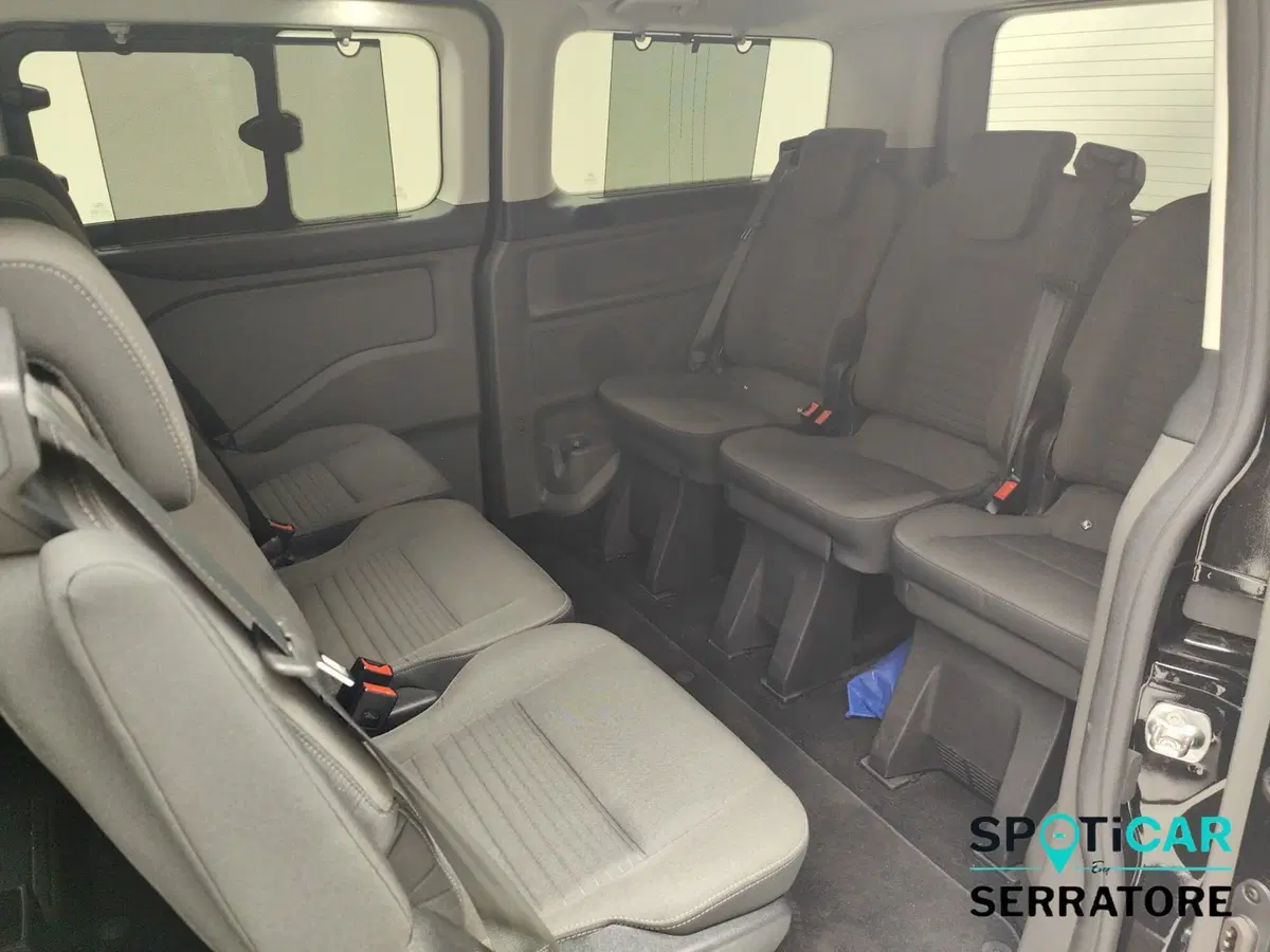 Ford Tourneo Custom usata a Como (13)