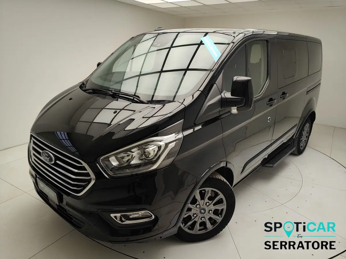 Ford Tourneo Custom usata a Como (15)