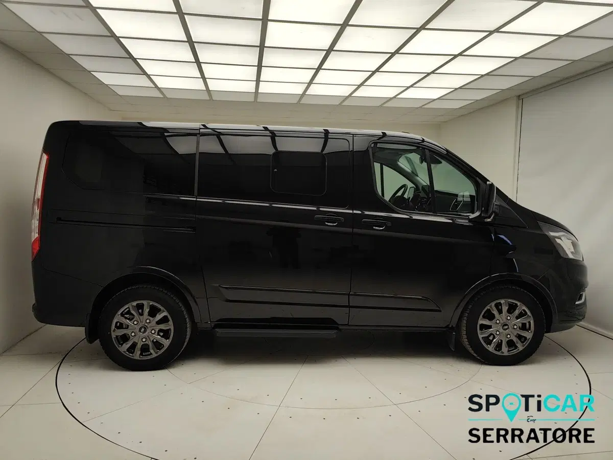 Ford Tourneo Custom usata a Como (19)