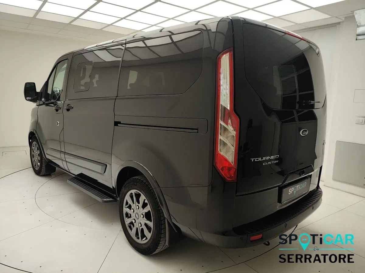 Ford Tourneo Custom usata a Como (4)