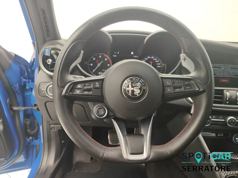 Alfa Romeo Giulia usata a Como (19)